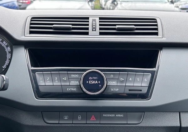 Skoda Fabia cena 39900 przebieg: 119370, rok produkcji 2018 z Książ Wielkopolski małe 407